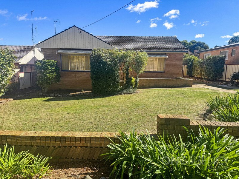 Photo - 4 Kings Way, Goulburn NSW 2580 - Image 18