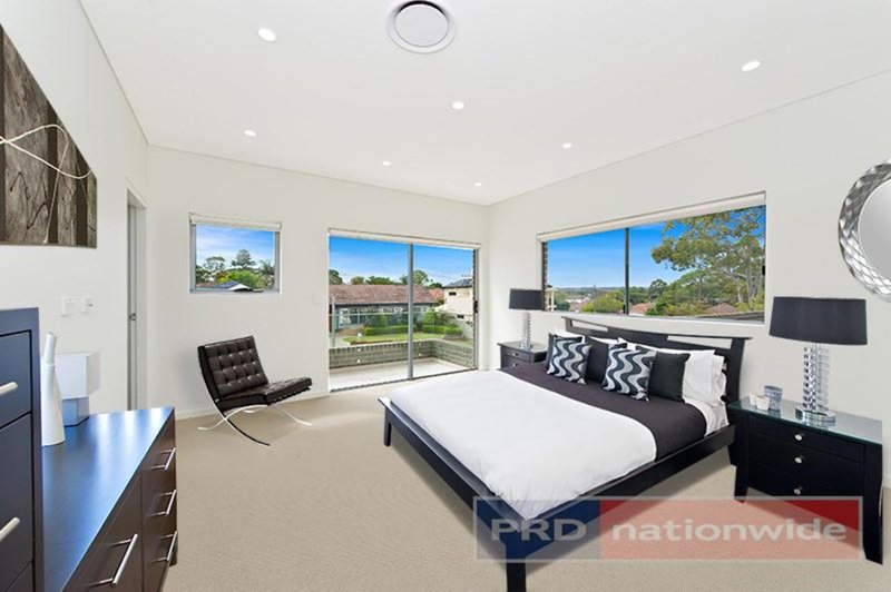 Photo - 4 Kingston Avenue, Panania NSW 2213 - Image 4