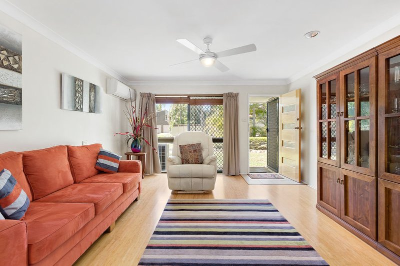 Photo - 4 Kirikee Street, Ferny Grove QLD 4055 - Image 3