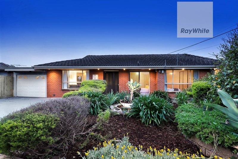 Photo - 4 Kirk Court, Tullamarine VIC 3043 - Image 2