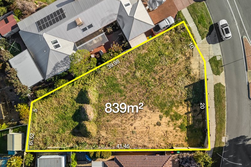 Photo - 4 Kirk Road, Kardinya WA 6163 - Image 1