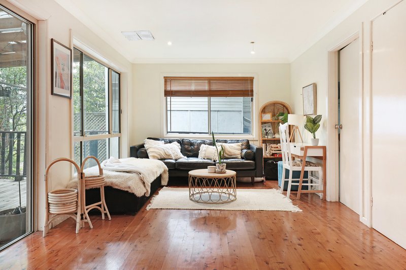 Photo - 4 Kirrang Avenue, Mangerton NSW 2500 - Image 3