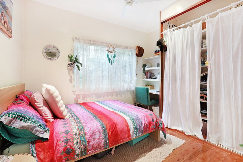 Photo - 4 Kirrang Avenue, Mangerton NSW 2500 - Image 7