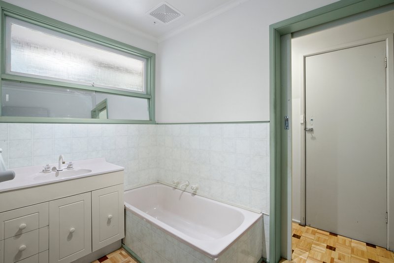 Photo - 4 Kleinert Road, Boronia VIC 3155 - Image 5