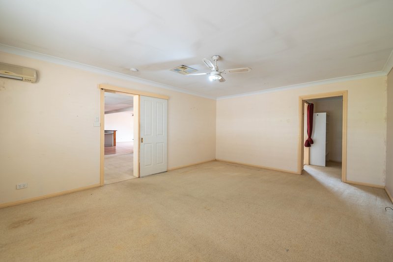 Photo - 4 Koala Place, Forbes NSW 2871 - Image 7