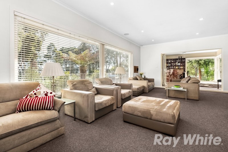 Photo - 4 Kosciusko Court, Wheelers Hill VIC 3150 - Image 4