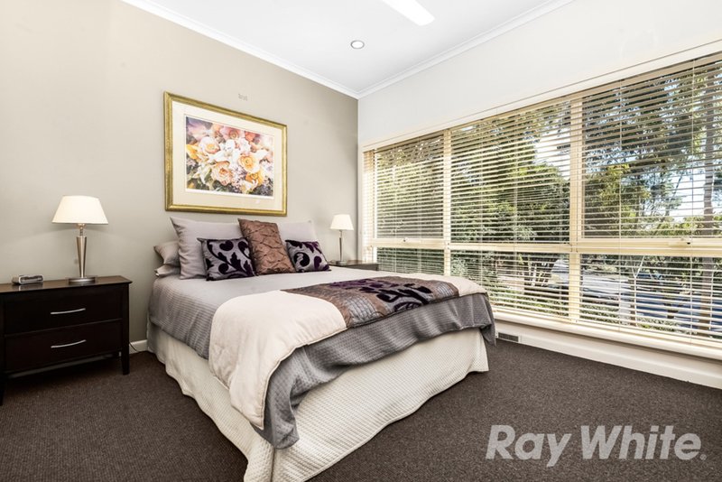 Photo - 4 Kosciusko Court, Wheelers Hill VIC 3150 - Image 6