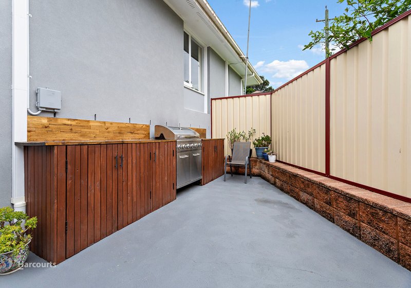 Photo - 4 Kotara Crescent, Unanderra NSW 2526 - Image 8