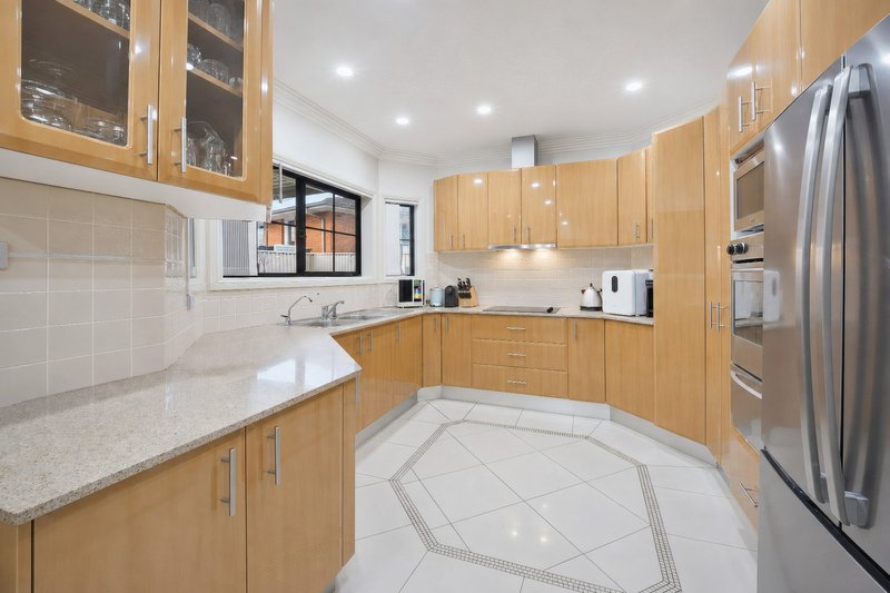 Photo - 4 Kurrajong Road, Greystanes NSW 2145 - Image 5