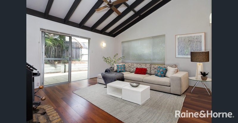 Photo - 4 Kybean Street, Riverhills QLD 4074 - Image 3