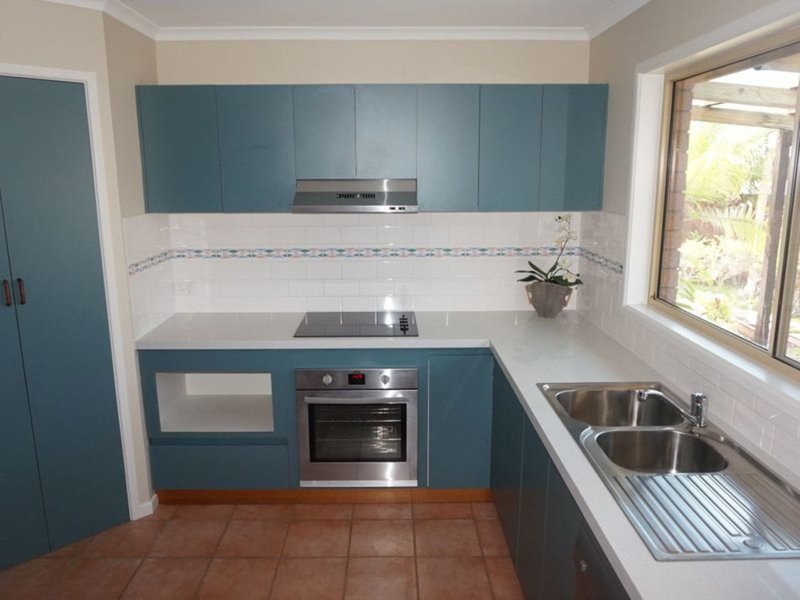 Photo - 4 Kylie Maree Court, Tannum Sands QLD 4680 - Image 3