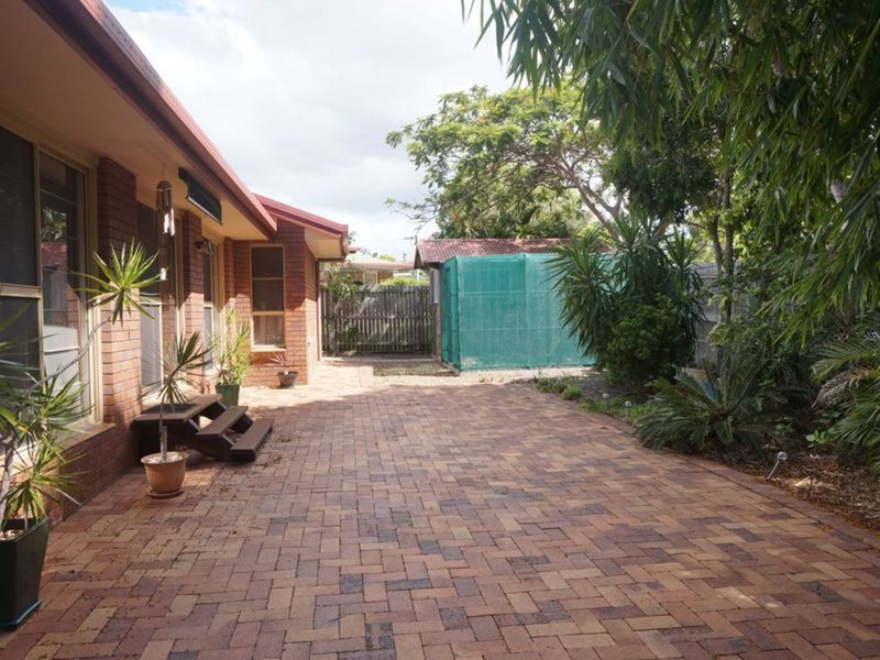 Photo - 4 Kylie Maree Court, Tannum Sands QLD 4680 - Image 16