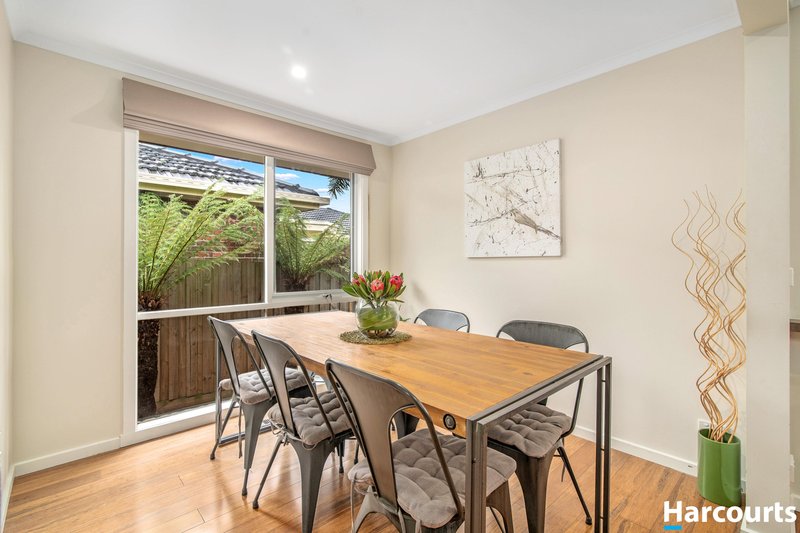 Photo - 4 Laanecoorie Drive, Lysterfield VIC 3156 - Image 7