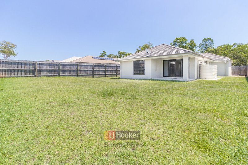 Photo - 4 Lachlan Lane, Hillcrest QLD 4118 - Image 11