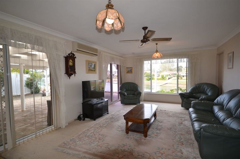 Photo - 4 Laguna Place, Port Macquarie NSW 2444 - Image 8