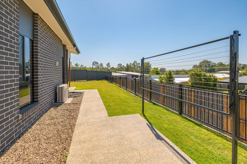 Photo - 4 Laing Close, Southside QLD 4570 - Image 17