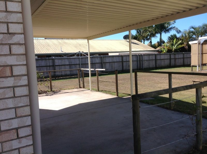 Photo - 4 Lakes Boulevard, Burrum Heads QLD 4659 - Image 6