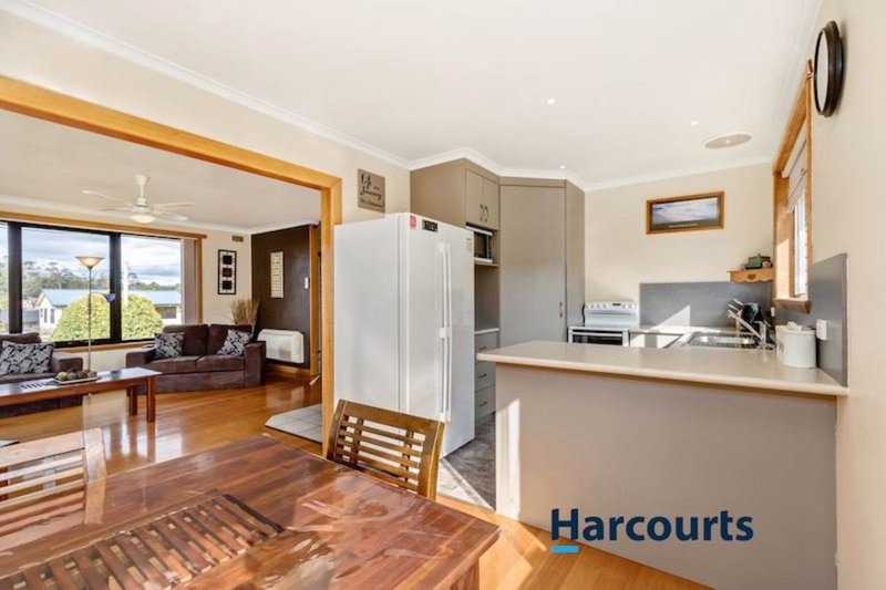 Photo - 4 Lakin Street, West Ulverstone TAS 7315 - Image 2