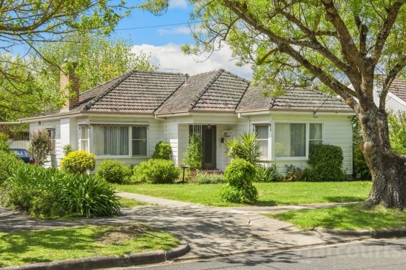 4 Lambert Street, Wendouree VIC 3355