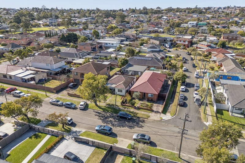 Photo - 4 Lancaster Avenue, Punchbowl NSW 2196 - Image 3