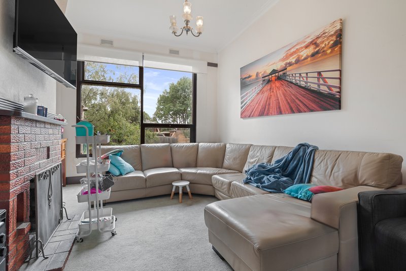 Photo - 4 Landscape Drive, Boronia VIC 3155 - Image 2