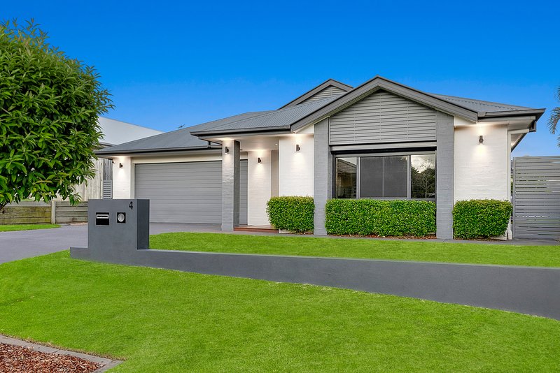 4 Langer Circuit, North Lakes QLD 4509