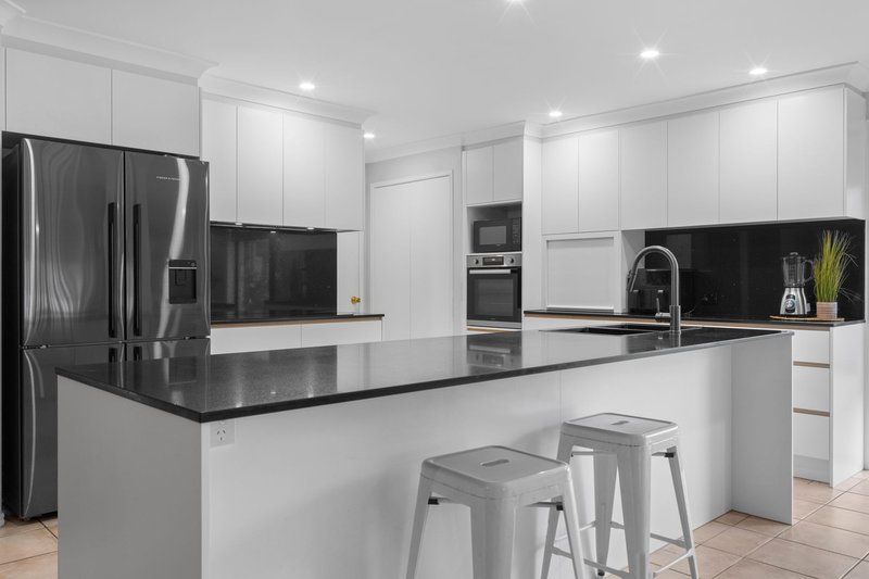 Photo - 4 Langfield Crescent, Ormeau Hills QLD 4208 - Image 7