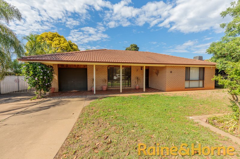 4 Lansdowne Drive, Dubbo NSW 2830