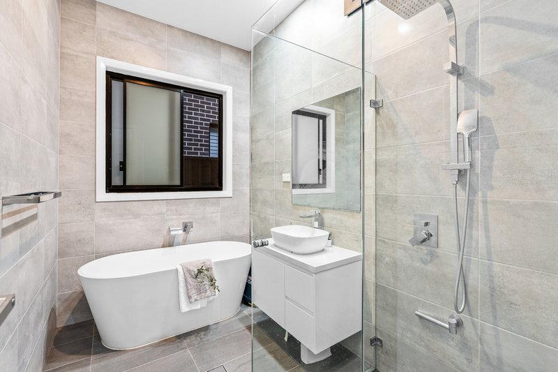 Photo - 4 Lantern Street(Gables) , Box Hill NSW 2765 - Image 8