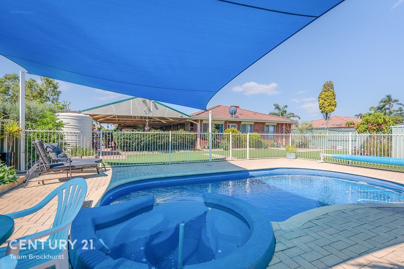 4 Larkspur Place, Thornlie WA 6108