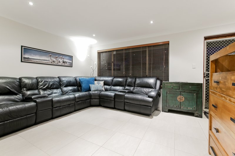 Photo - 4 Larsson Walk, Clarkson WA 6030 - Image 3