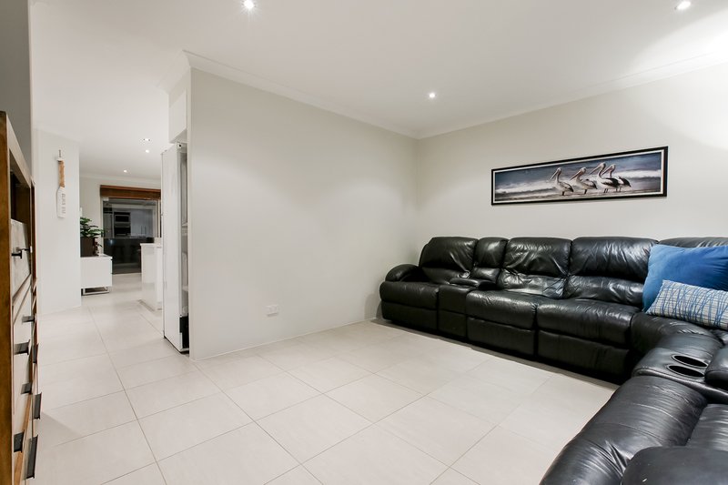 Photo - 4 Larsson Walk, Clarkson WA 6030 - Image 4