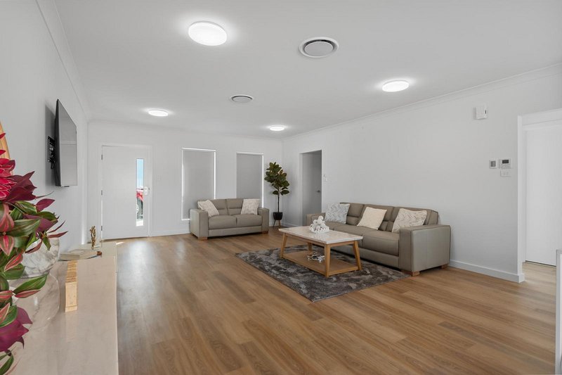Photo - 4 Latifa Glade, Riverstone NSW 2765 - Image 4