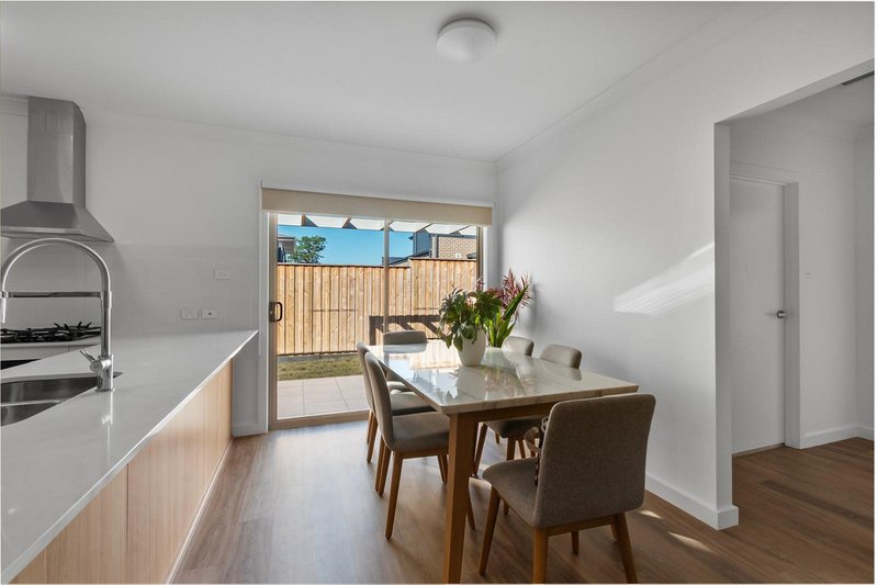 Photo - 4 Latifa Glade, Riverstone NSW 2765 - Image 5