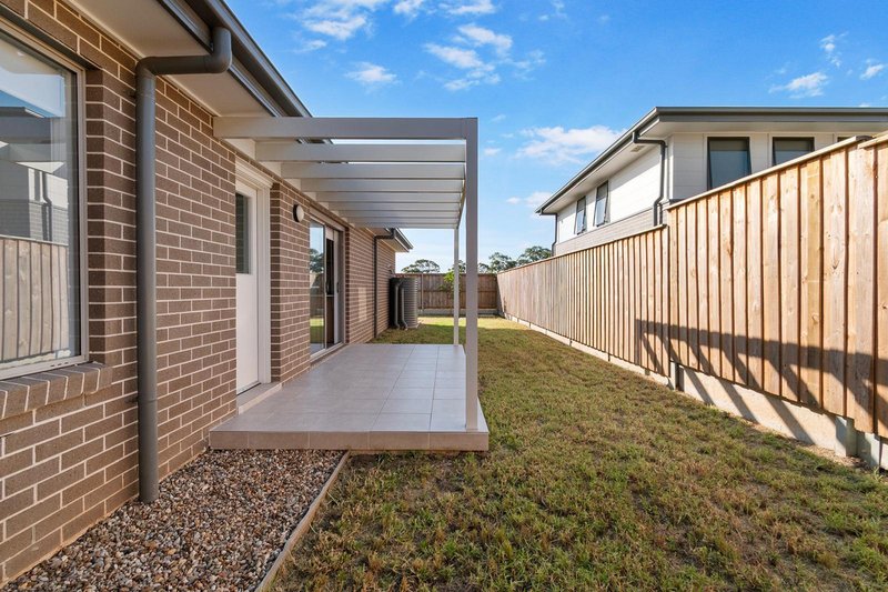 Photo - 4 Latifa Glade, Riverstone NSW 2765 - Image 13