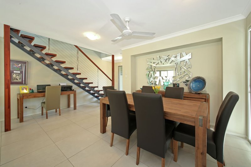 Photo - 4 Latona Street, Warner QLD 4500 - Image 2