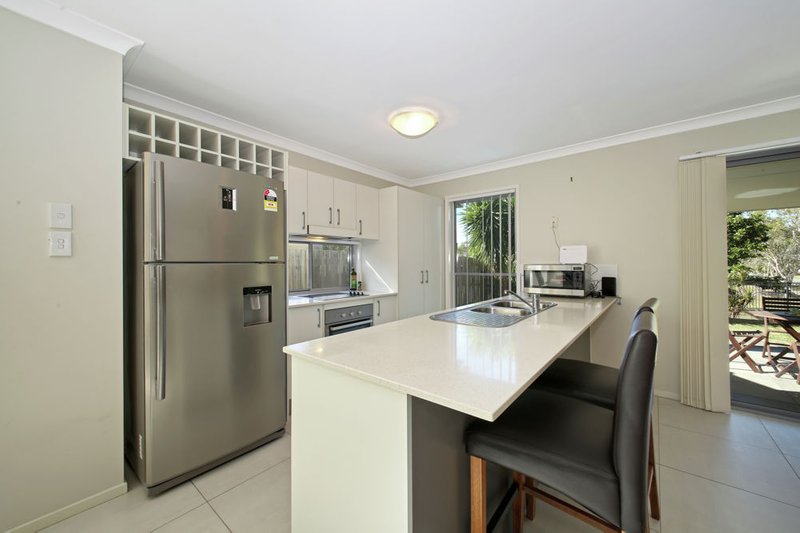 Photo - 4 Latona Street, Warner QLD 4500 - Image 4