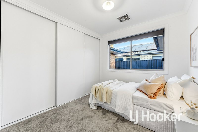 Photo - 4 Laurel Lane, Pakenham VIC 3810 - Image 16
