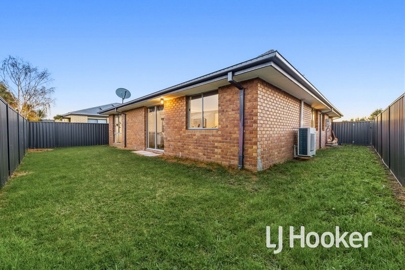 Photo - 4 Laurel Lane, Pakenham VIC 3810 - Image 17
