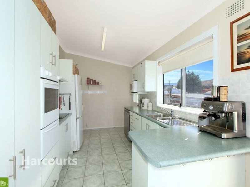 Photo - 4 Laver Road, Dapto NSW 2530 - Image 3