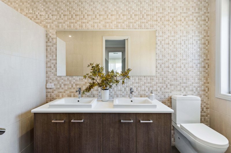 Photo - 4 Lawder Road, Blakeview SA 5114 - Image 10