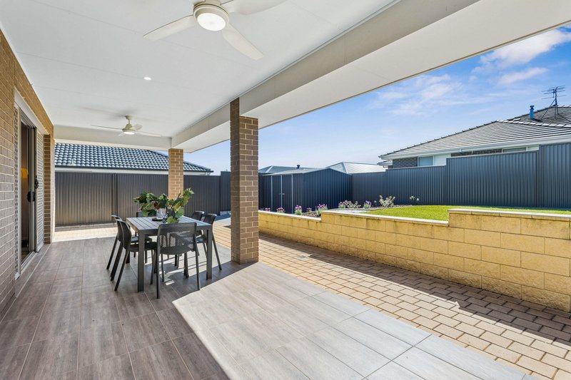 Photo - 4 Lawder Road, Blakeview SA 5114 - Image 15