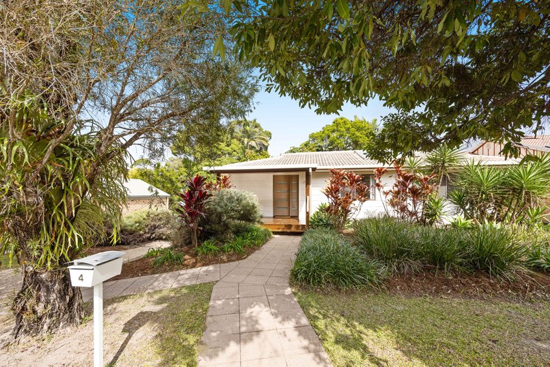 Photo - 4 Lawley Street, Dicky Beach QLD 4551 - Image 3