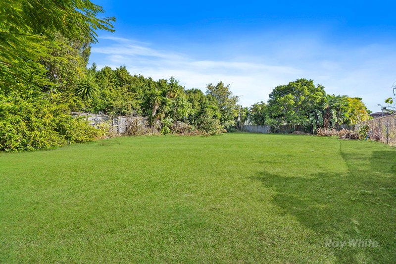 Photo - 4 Lawrence Street, Woodridge QLD 4114 - Image 3