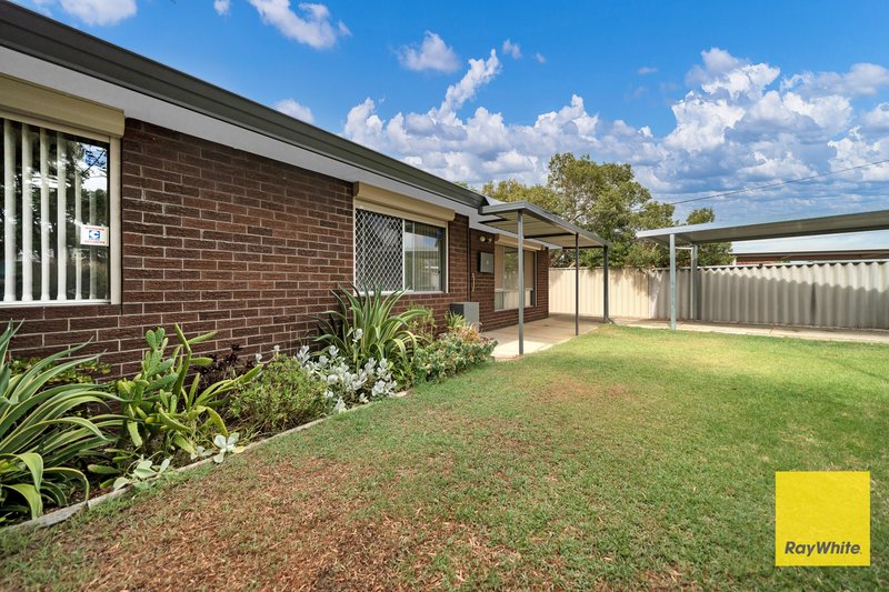 Photo - 4 Lecky Court, Girrawheen WA 6064 - Image 3