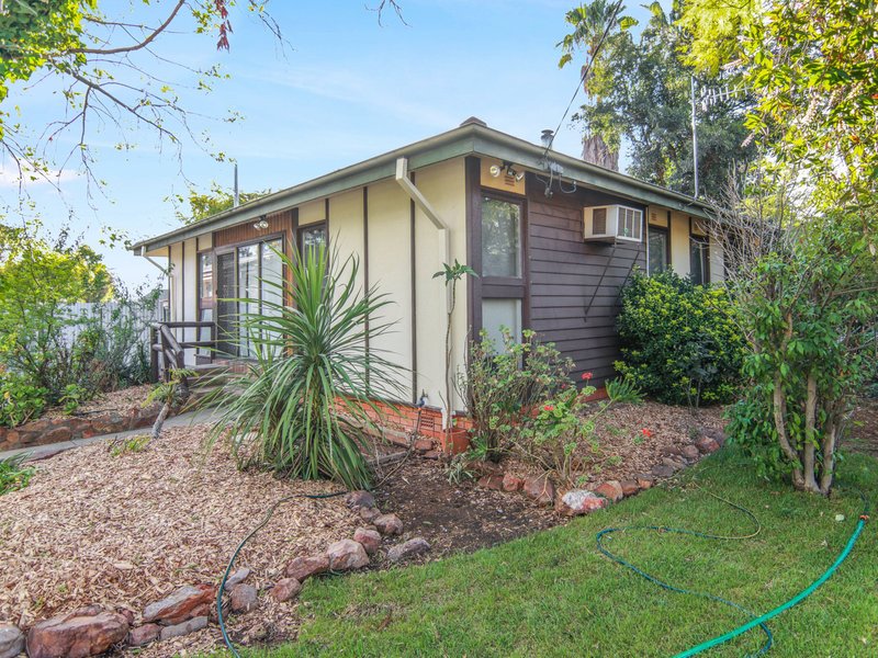 Photo - 4 Ledgerwood Street, Griffith NSW 2680 - Image 4