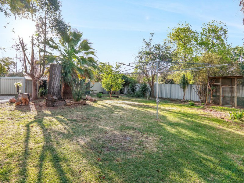 Photo - 4 Ledgerwood Street, Griffith NSW 2680 - Image 6