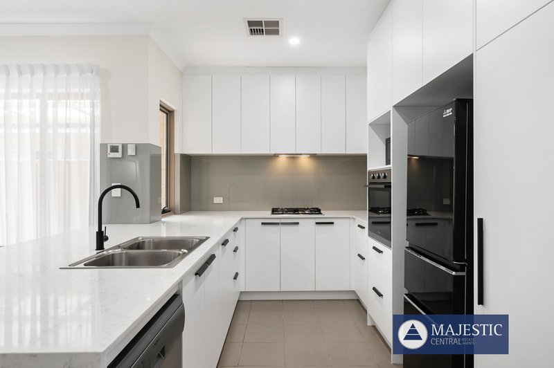 Photo - 4 Leece Place, Booragoon WA 6154 - Image 5