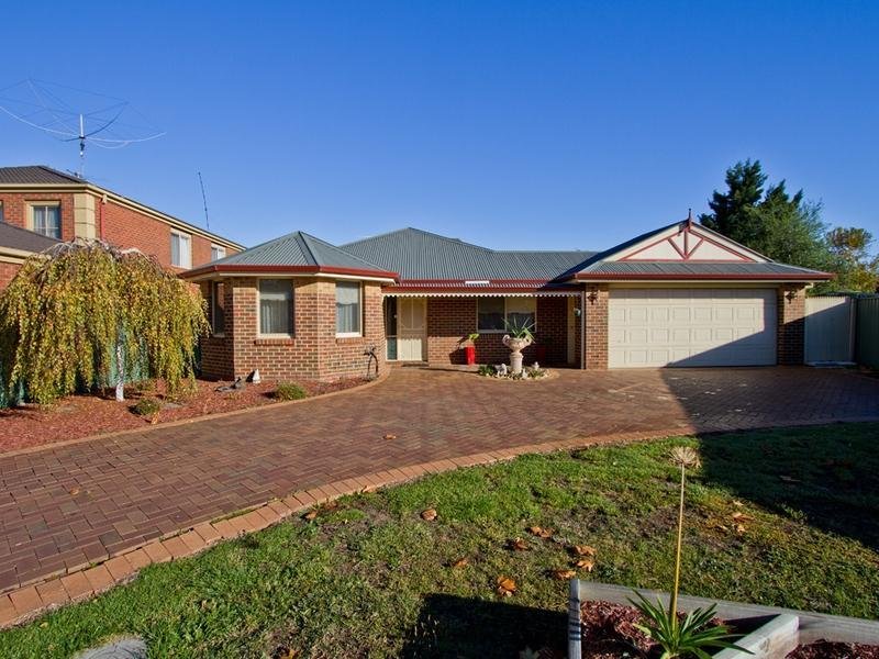 Photo - 4 Leicester Place, Wyndham Vale VIC 3024 - Image 1