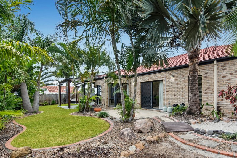 Photo - 4 Leichhardt Street, North Lakes QLD 4509 - Image 11